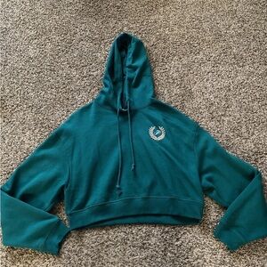 PINK Victoria's Secret Everyday Fleece Cropped Hoodie Size Small.